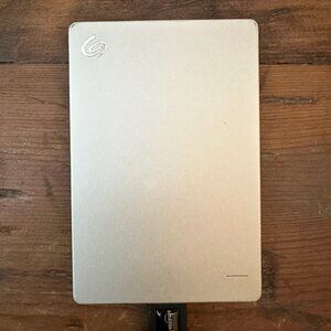 Seagate 1 TB External Drive with USB to USB A Cable